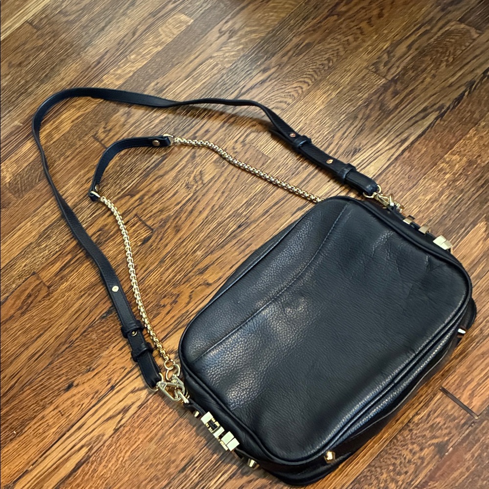 Dylan Kain Rodriquez Shoulder Bag black leather light gold hardware